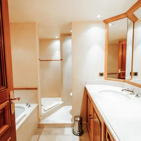 Apartamento Le Balcon Du Paquier - 200 M - 2 & 2 Salles De Bains Annecy