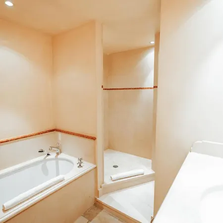 Le Balcon Du Paquier - 200 M - 2 & 2 Salles De Bains *